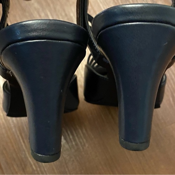 Easy street navy strapless slingback pumps - Picture 4 of 8